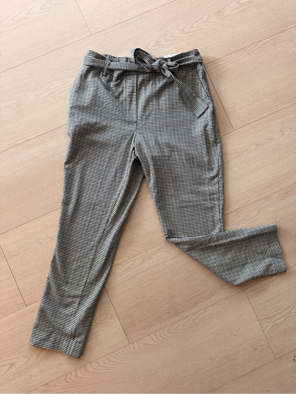 Wide-Leg Houndstooth Paperbag Waist Pants in Black & White